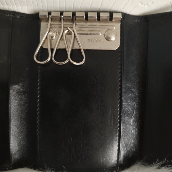 Prada leather keyholder compact VGUC - Picture 6 of 14